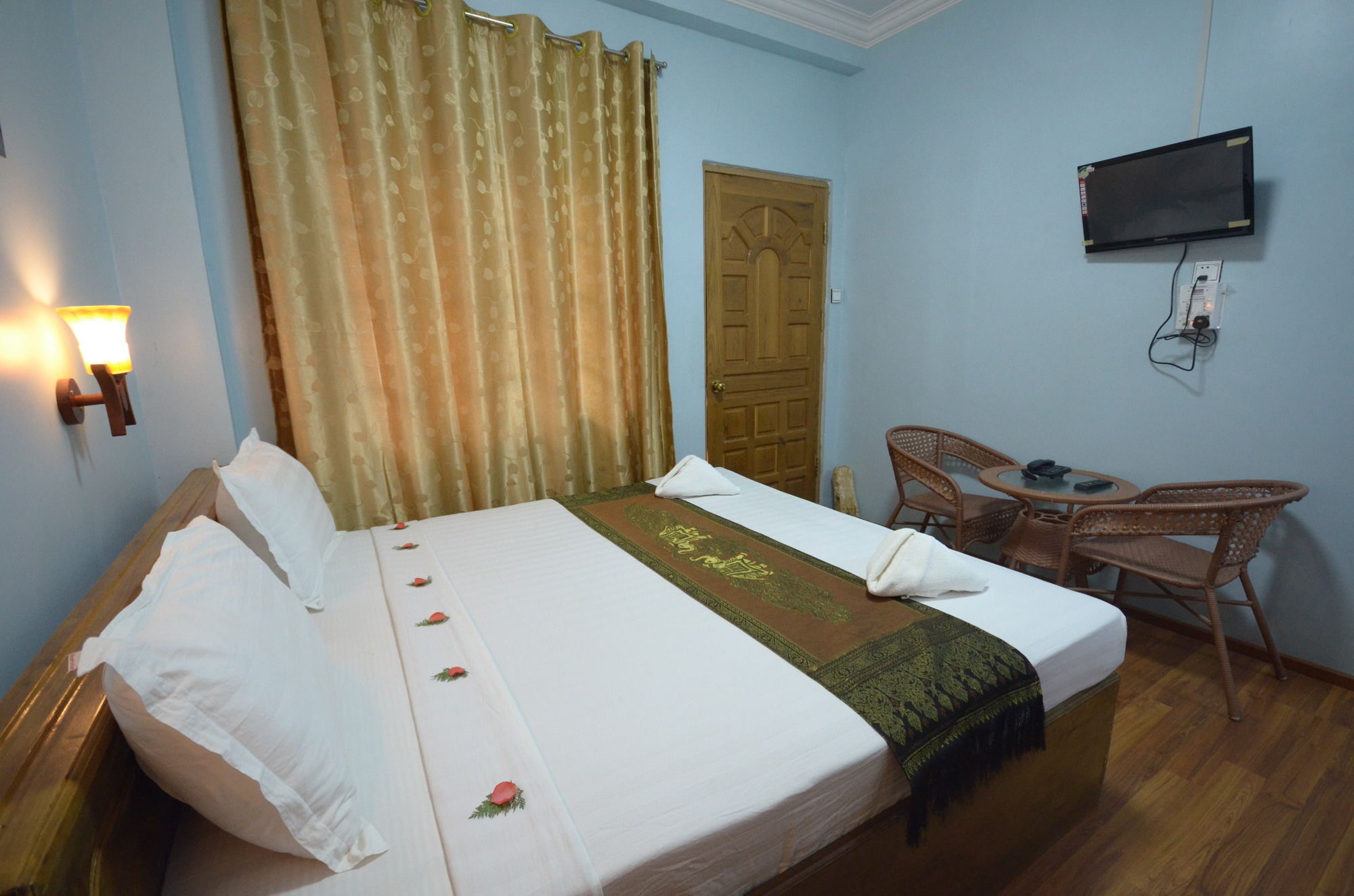 Inlay Palace Hotel Nyaung Shwe Εξωτερικό φωτογραφία
